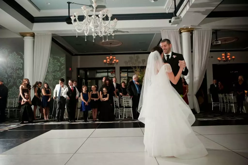 Carly + Branden, Family Ties 27 carly branden first dance kids watching vie wedding alisa tongg celebrant heather fowler photography 1